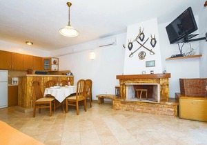 3 bedroom pet friendly home in Pucisca
