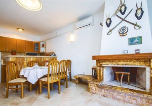 3 bedroom pet friendly home in Pucisca