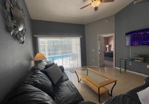 3 Bedroom Villa with Poolside Cinema and Games Room Close to theme Parks sleeps 6 plus 2