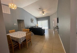 3 Bedroom Villa with Poolside Cinema and Games Room Close to theme Parks sleeps 6 plus 2