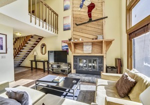 3 bedrooms in Frisco, sleeps 10! Private hot tub!