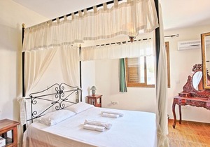 3 Bedrooms Villa Close To The Sea Prodromi