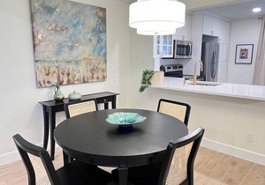 3 Br/2.5 Ba Luxurious Townhouse In Soco/downtown Austin Icons Steps Away