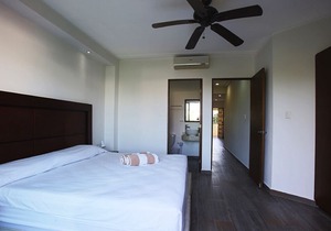 3 FLOOR PENTHOUSE ON 5TH AVENUE, AMAZING LOCATION, FOUR MINUTES FROM THE BEACH