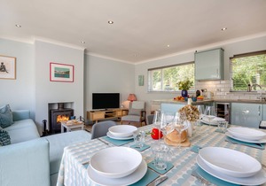 3 Glyn y Marian - Two Bedroom House, Sleeps 5