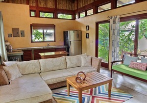 3 min walk to exquisite Hermosa Beach! No roads to cross or hills to hike!