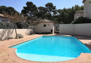 3 mn walk from the beach, T2 Duplex with terrace, private residence, swimming pool