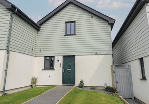 3 PARC DELFRYN, pet friendly, with a garden in Benllech