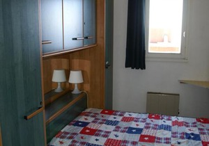 3 pièces au pied des pistes avec balcon, cuisine équipée et casier à skis - FR-1-557-23