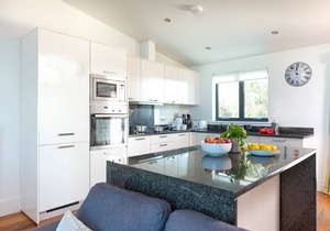3 Porthminster Mews - an apartment that sleeps 4 guests in 2 bedrooms
