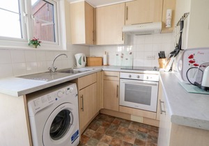 3 ROSE COTTAGES, romantic, character holiday cottage in Polperro