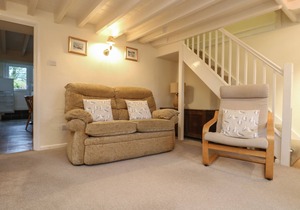 3 ROSE COTTAGES, romantic, character holiday cottage in Polperro