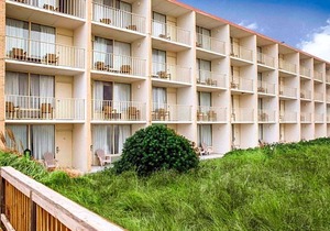 3-Star Hotel ∙ Comfort Inn on the Ocean