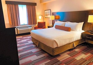 3-Star Hotel ∙ Best Western Plus Stoneridge Inn & Conference Centre London Ontario