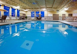 3-Star Hotel ∙ Doubletree By Hilton Pointe Claire Montreal Airport West