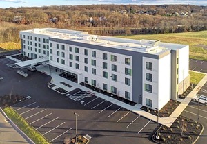 3-Star Hotel ∙ Courtyard by Marriott Southington