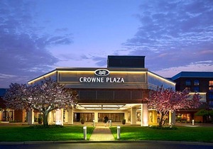 3-Star Hotel ∙ Crowne Plaza Providence-Warwick (Airport), an IHG Hotel