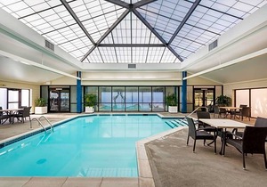 3-Star Hotel ∙ Crowne Plaza Providence-Warwick (Airport), an IHG Hotel