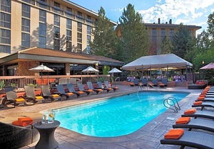 3-Star Hotel ∙ Denver Marriott West