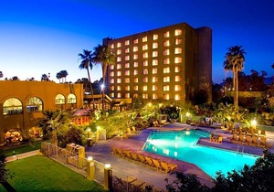 3-Star Hotel ∙ DoubleTree by Hilton Tucson-Reid Park