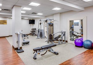 3-Star Hotel ∙ Embassy Suites Parsippany