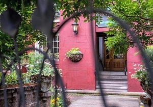 3-Star Hotel ∙ Excelsior Inn