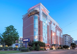 3-Star Hotel ∙ Hilton Garden Inn Nashville Vanderbilt