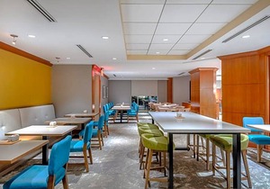 3-Star Hotel ∙ Hilton Garden Inn Tysons Corner