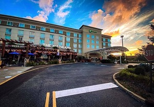 3-Star Hotel ∙ Holiday Inn Manahawkin/Long Beach Island, an IHG Hotel