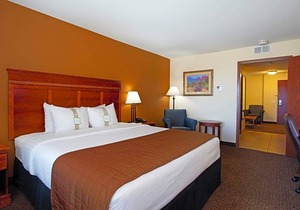 3-Star Hotel ∙ Holiday Inn Express & Suites Trinidad, an IHG Hotel