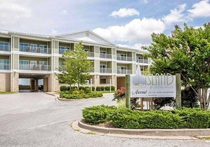 3-Star Hotel ∙ Island Inn & Suites, Ascend Hotel Collection