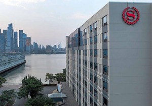 3-Star Hotel ∙ Sheraton Lincoln Harbor Hotel