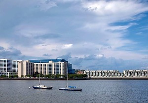 3-Star Hotel ∙ Sheraton Lincoln Harbor Hotel