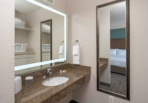 3-Star Hotel ∙ Staybridge Suites Denver Tech Center, an IHG Hotel