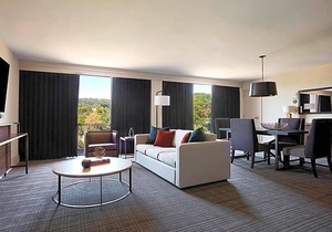 3-Star Hotel ∙ Westchester Marriott