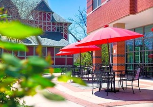 3-Star Hotel ∙ Kellogg Conference Hotel at Gallaudet University