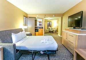 3-Star Hotel ∙ DoubleTree by Hilton Virginia Beach