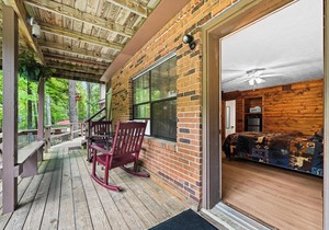 #3 - Waterfall Retreat- Riverfront Room- Near Tallulah Gorge