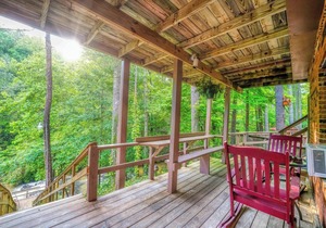 #3 - Waterfall Retreat- Riverfront Room- Near Tallulah Gorge