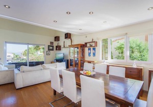 300 m² Apartment ∙ 4 bedrooms ∙ 8 guests