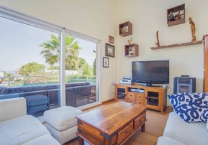 300 m² Apartment ∙ 4 bedrooms ∙ 8 guests