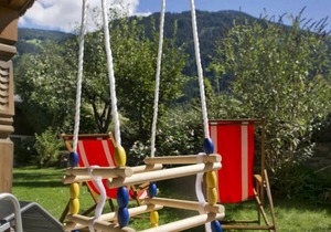 300 m² Accommodation ∙ 8 bedrooms ∙ 15 guests