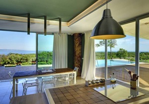 300 m² House ∙ 3 bedrooms ∙ 8 guests