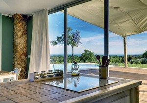 300 m² House ∙ 3 bedrooms ∙ 8 guests