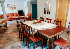 300 m² Villa ∙ 4 bedrooms ∙ 8 guests