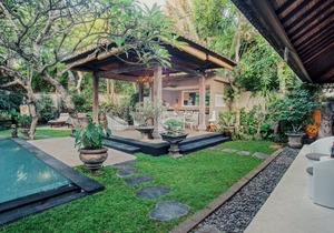 300 m² Villa ∙ 2 bedrooms ∙ 4 guests