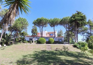 300 m² Villa ∙ 3 bedrooms ∙ 8 guests