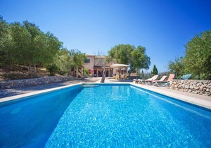 300 m² Villa ∙ 5 bedrooms ∙ 10 guests