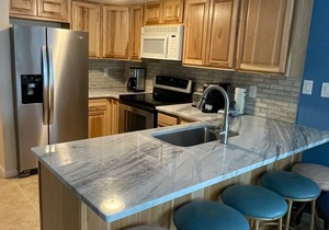 300 Ocean Mile B1, 3 bed 3 bath, Pet Friendly, community pool., SGI State Park.
