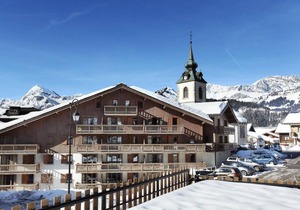 300m from ski slopes, fitness, swimming pool, balcony, tv, ski locker, 38m²